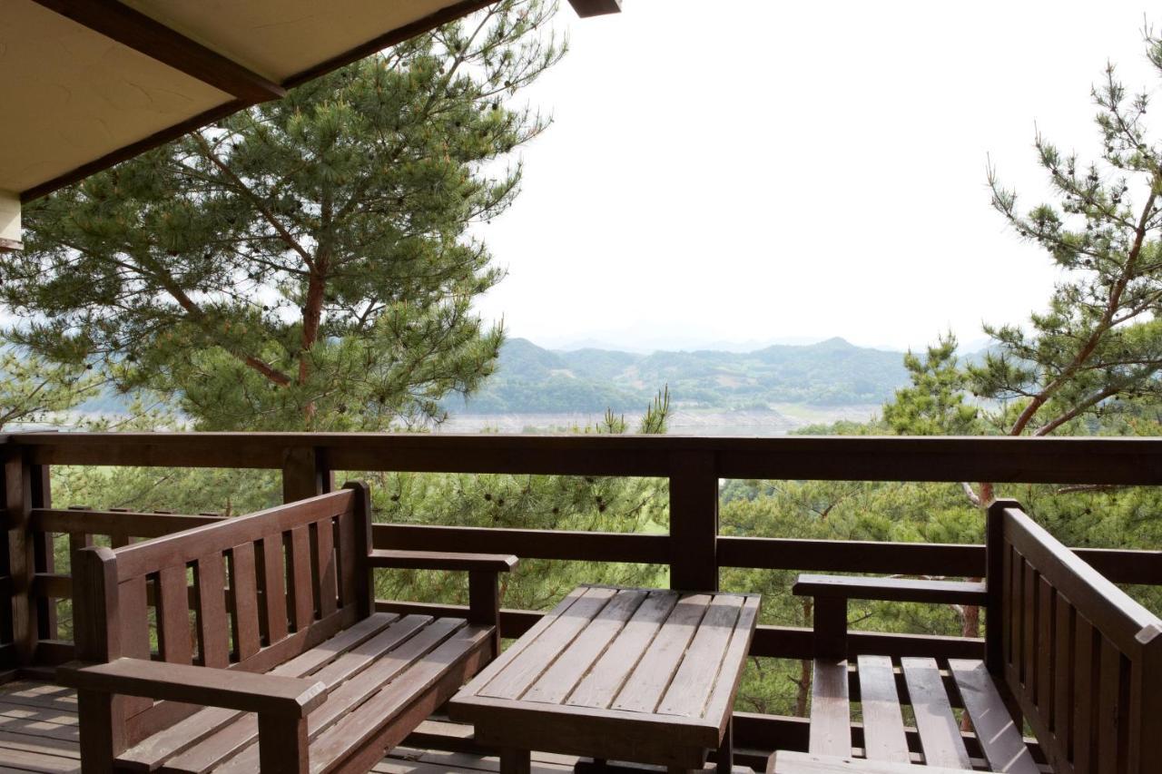 Club Es Jecheon Resort Chech'ŏn Exterior foto